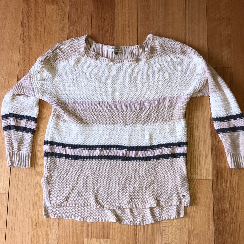 💗American Eagle Lightweight Striped Sweater